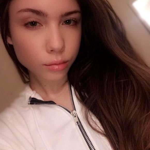 Meet your Posher, Destiny - Picture 1 of 1